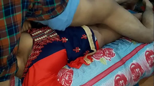 अकेले मे घर पर नौकरानी को पटाया और फिर