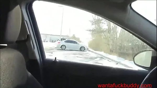 Cute Girl Blows Guy in car