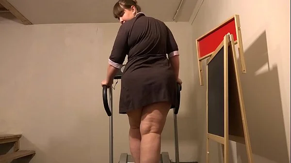 BBW with a anal plug in a fat ass runs on a treadmill, and then completely undresses in a public place. Fetish compilation.