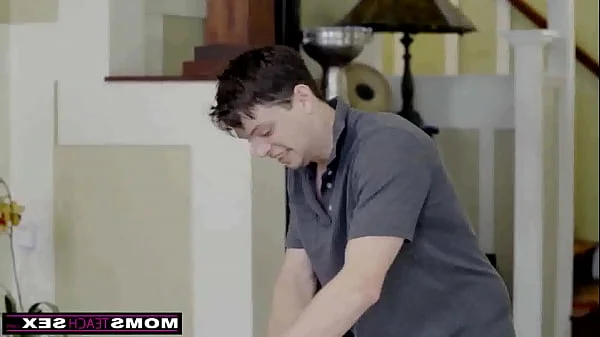 STEP SIBLINGS GIVE STEPMOM A MOTHERS DAY FUCK