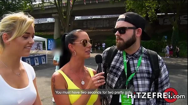 HITZEFREI Gamer girl Anny Aurora fucking a stranger