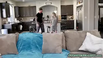 A quick stepdaughter bang after breakfast