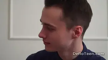 Lovely teen Tieny Mieny squeaks while losing virginity