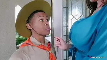 Super Hot Mature Ariella Ferrera takes Young Boy on his Safari Fantasy