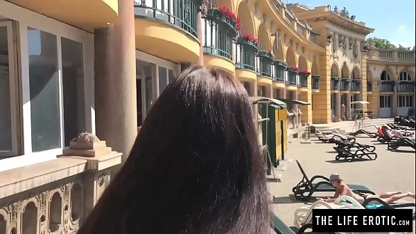 Girl almost caught masturbating in a public pool