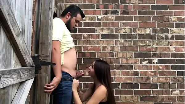 Tinder girl With HUGE ASS gives me a Public Blowjob - Lexi Aaane
