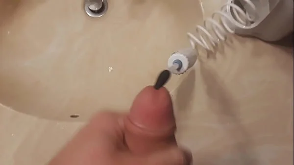 21yr old pumps over a pint of cum into bladder