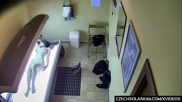 18 y/o Playing With her Pussy in Solarium