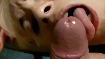 Moglie mi lecca la cappella le sborro in bocca (Capitano Eric e Mary Rider)