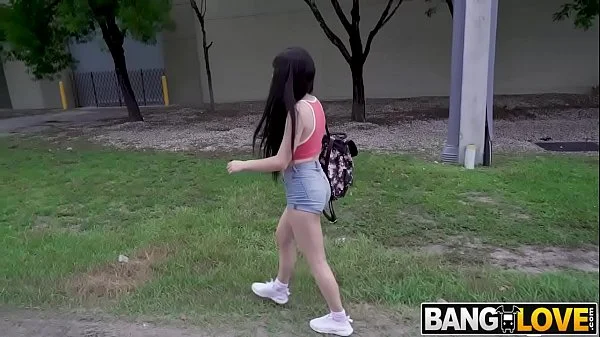 Dylann Vox Stripper With Double Ds Hops on The Bus