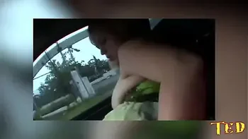 Carona do Ted #4 Fodi o rabo da loira dentro do carro no meio da rua - Melissa Alecxander