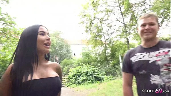 GERMAN SCOUT - TATTOO TEEN MODEL SNOWWHITE BEI ECHTEN STRASSEN CASTING IN BERLIN GEFICKT