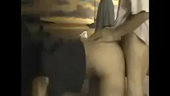 Esposa caliente hablando al marido