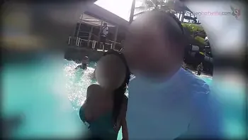 BRAZILIAN HOTWIFE - EXIBICIONISMO NO BEACH PARK - FORTALEZA - BRASIL