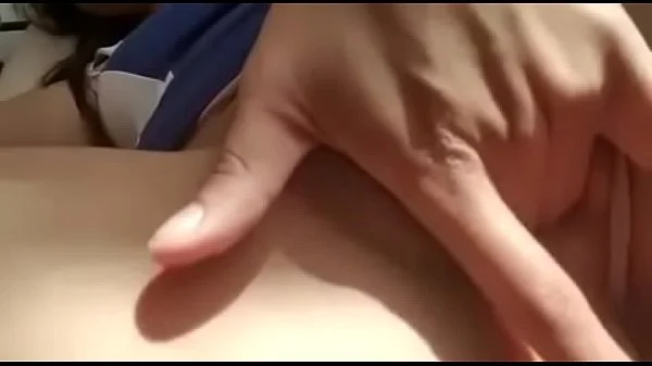 Mi prima mojada me manda video como la puta que es (Primera parte)
