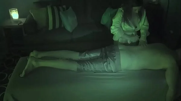 I Get a Happy Ending BlowJob from Masseuse