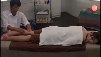 Busty japanese MILF Reiko Kobayakawa got pounded after massage