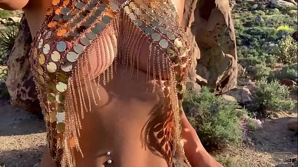 Miss Stacy Golden Princess Solo Toy Show