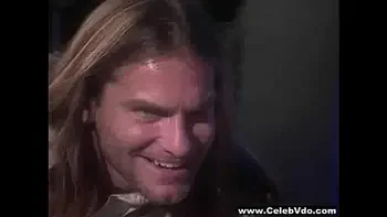 Jewel De Nyle stands for good cumming