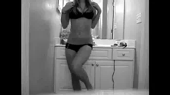 Streepteaese black and white