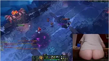 Deutsche Amateure In Playing League Of Legends With Clit Sucking Toy League Of Legends #19 Luna
