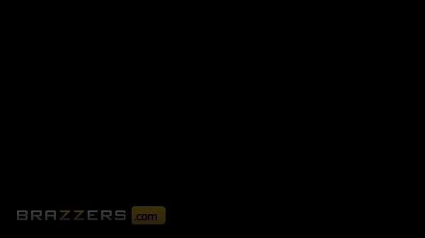 Big Ass (Kinuski) Getting Her Butthole Fucks By (Danny D) - Brazzers