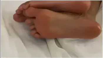 Black Girls Shows Off Her Oily Feet While She Gets Fucked