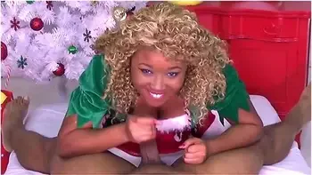 Newbie Nina Rivera Gives Her First Christmas Blowjob On Camera