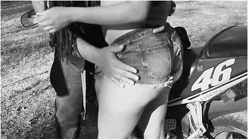 Hd- Layla Perez Got So Turned On By The Bike Ride, She Returned The Favor With Some Sloppy Head