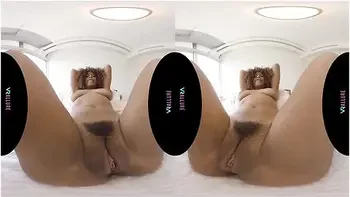 E Hangout In My Bedroom!