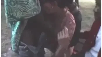 White woman vacation in Africa found new friends