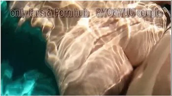 極上の痙攣まんこに無許可てふち撒ける豪華なウィラに開放的になった女子大生とフールて生ハメsex素人カッフル/歳の差/顔出し/ハイハン/中出し/変態/露出/水着/english Subtitles