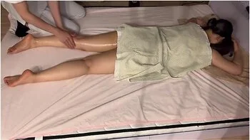 Oil Massage For A New Wife With A Nice Body Shooting The Massage Scenery From Changing Clothes