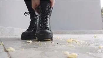 Lady Nymphelin Breaks Things All For You