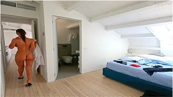 Service Room Adventure Pt 1: Gentlyperv Meets An Exhibitionist Slut Flasher