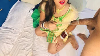 Step Sister Home Alone - Hindi Dirty Talk Blowjob & Tight Pussy Sex - Desi Homemade