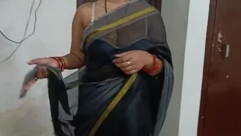 Hot Indian Maid Priya Ki Papa - Desi House Maid Hardcore Sex in Hindi