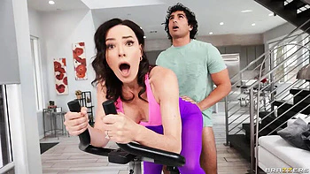 Hot Threesome with Fit MILF Dana DeArmond and Flaky GF Liz Jordan - Big Tits Blowjob