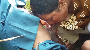 Kheton Mein Sex Kiya Badi Gand Ke Sath Do Barik Jungle Mein Kam Aadmi