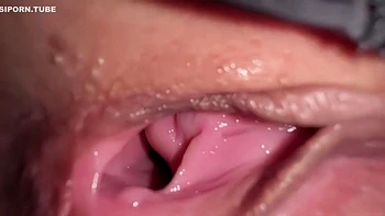 Stylish Natural Girl Orgasmic Pussy Close Up!