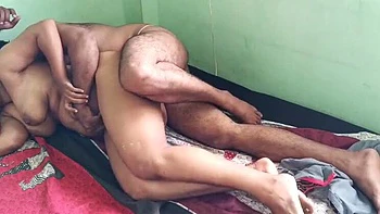 Coimbatore School Girl Reena Part 1 - Teen Indian Cutie First Time HD