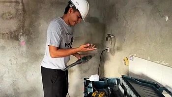 Manuela Alvarez gets wild with a hot mason in Hindi audio 4K porn