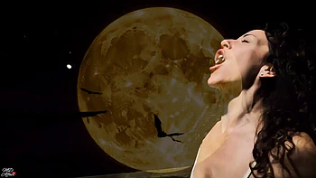 My GF Turns Into A Werewolf And Fucks Me Hard - YourFavoriteMommy & SavvyStar Lesbian Halloween Sex