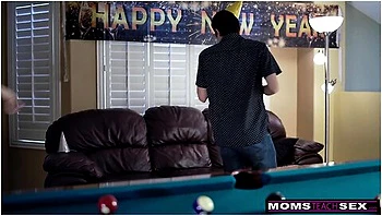 Cock Thirsty Stepmama Lauren Phillips Has Stepson To Drop A Nye Load In Her Pussy