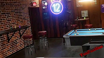 Daydreaming At The Billiard Hall - Yenfanman