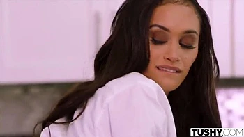 Gia Vendetti Obsessed with Anal Sex - Tushy Model Craves It All Day