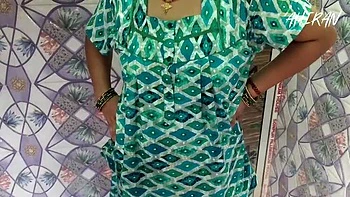 Desi Asian Girl Legs Boobs Review Foreplay with Boyfriend in Washroom