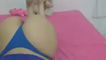 nao tem jeito quanto mais ela me chupa mais rapido eu gozo