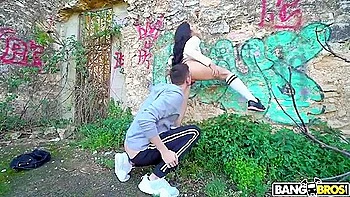 Clea Gaultier - Deep Outdoors Anal