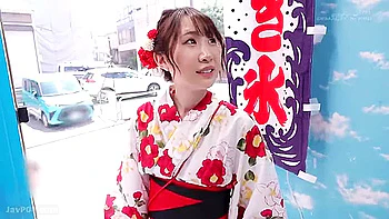 250530花火大会へ向かう女性をナンパd1